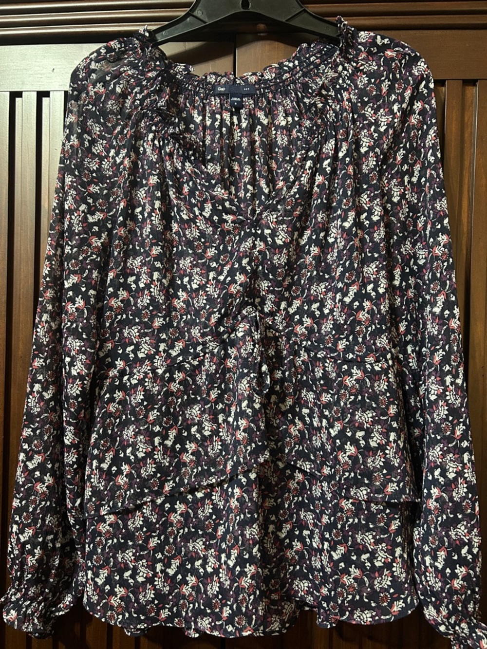 GAP Women's Navy Floral Blouse with Burgundy and Cream Accents